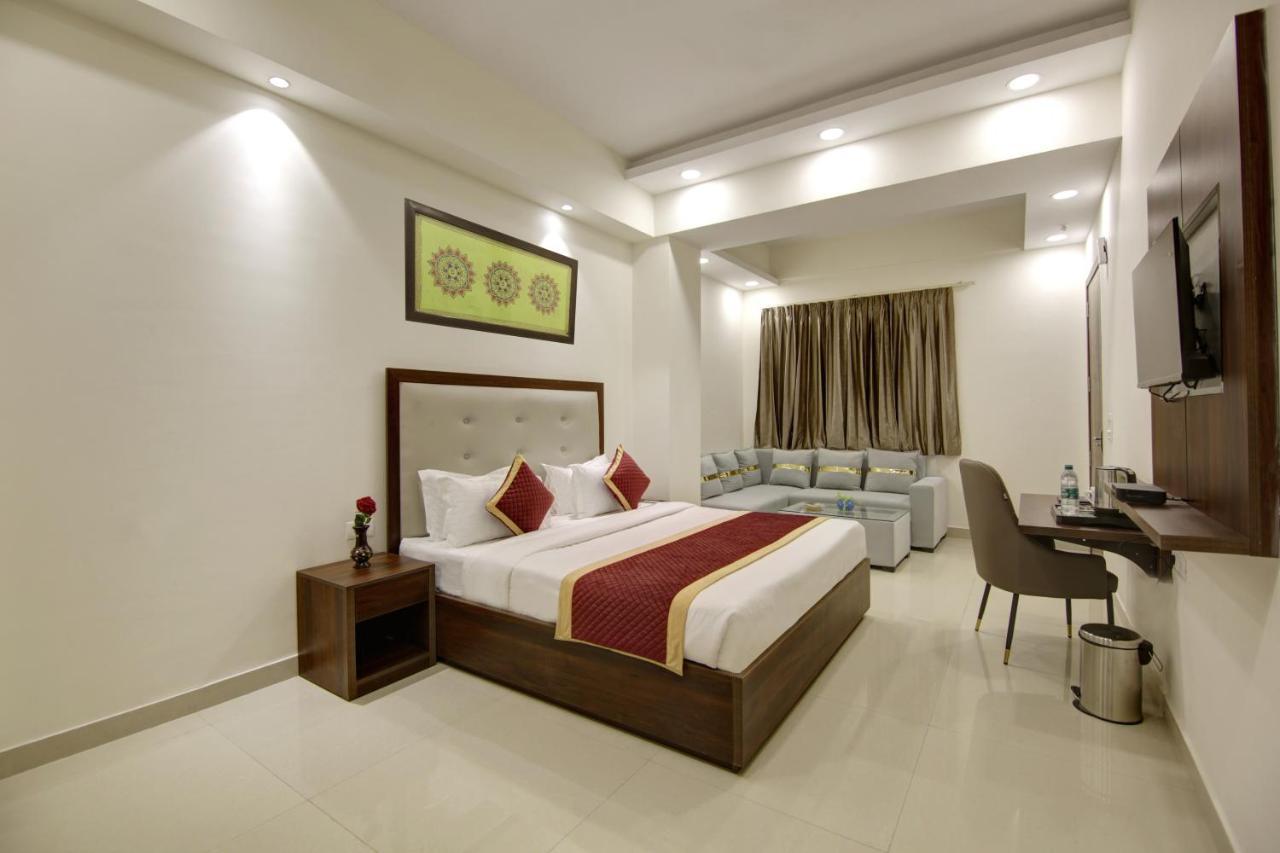 Hotel La Mirage Noida Extérieur photo