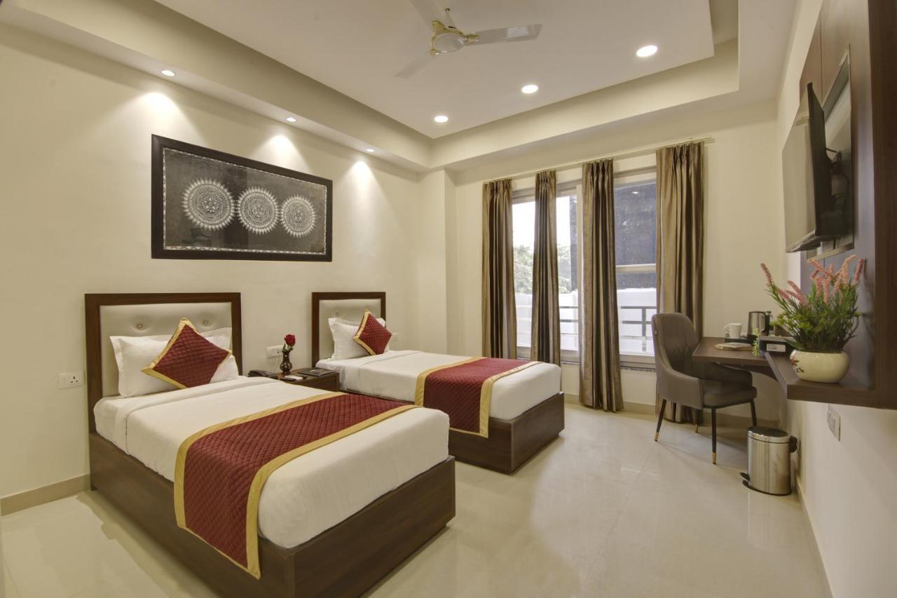 Hotel La Mirage Noida Extérieur photo