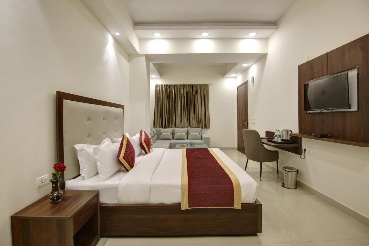 Hotel La Mirage Noida Extérieur photo