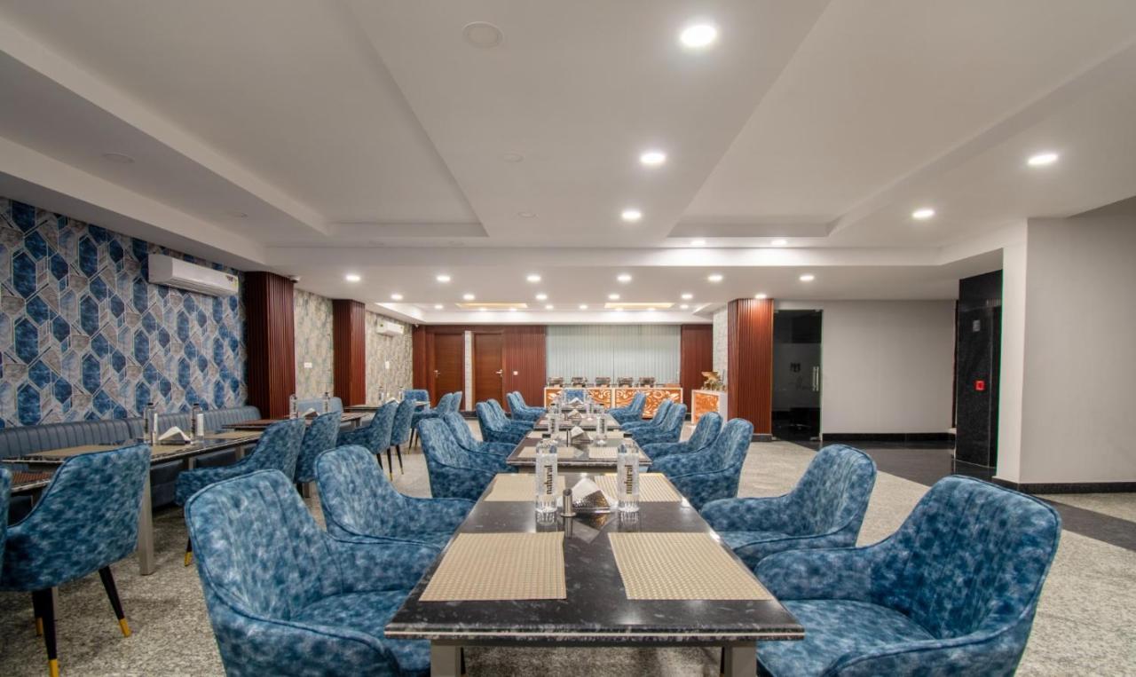 Hotel La Mirage Noida Extérieur photo
